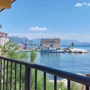 Mornar Kaštela